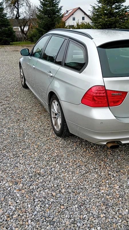 Gebraucht BMW 316 116 PS (85 kW) 2011 Silber Kombi