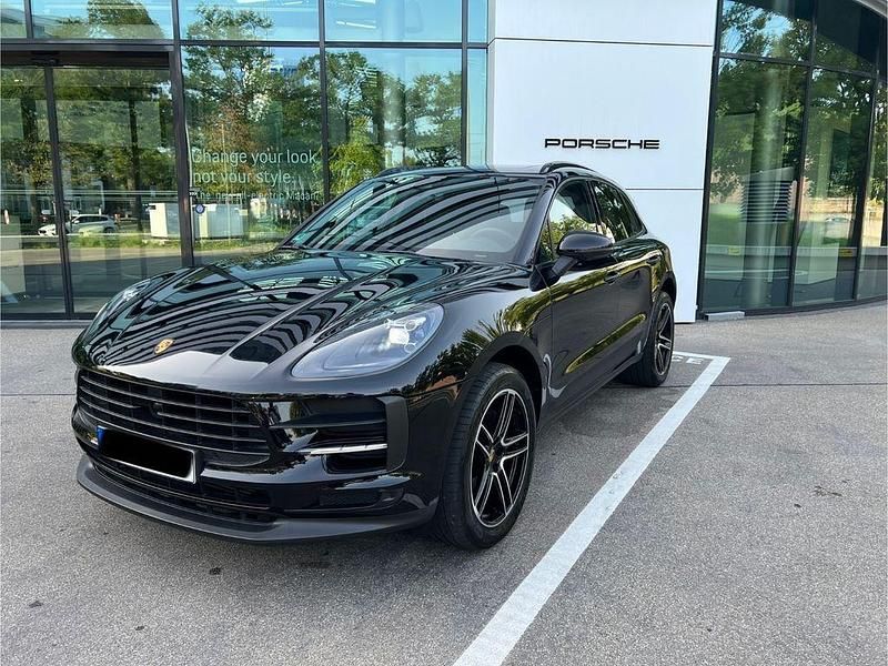 Schwarz Gebraucht 2020 Porsche Macan SUV | 54.900 € (Fairer Preis) - Bild 1/4