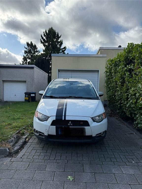 Weiß Gebraucht 2012 Mitsubishi Colt Limousine | 3.000 € (Guter Preis) - Bild 1/4