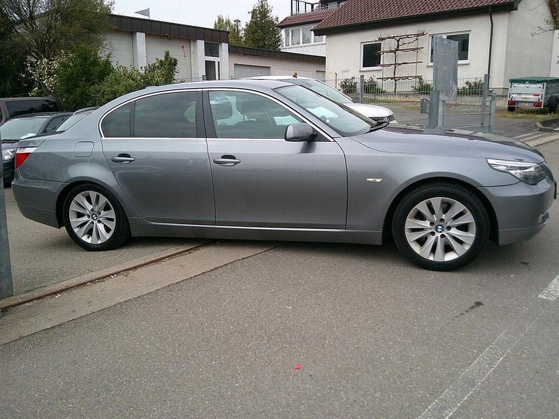 Second-hand BMW 520 Advantage 177 CP (130 kW) 2009 Gri Berlinǎ