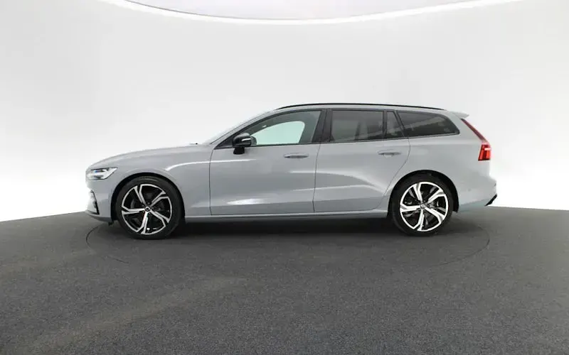 Gebraucht Volvo V60 Plus 197 PS (144 kW) 2023 Grau Kombi