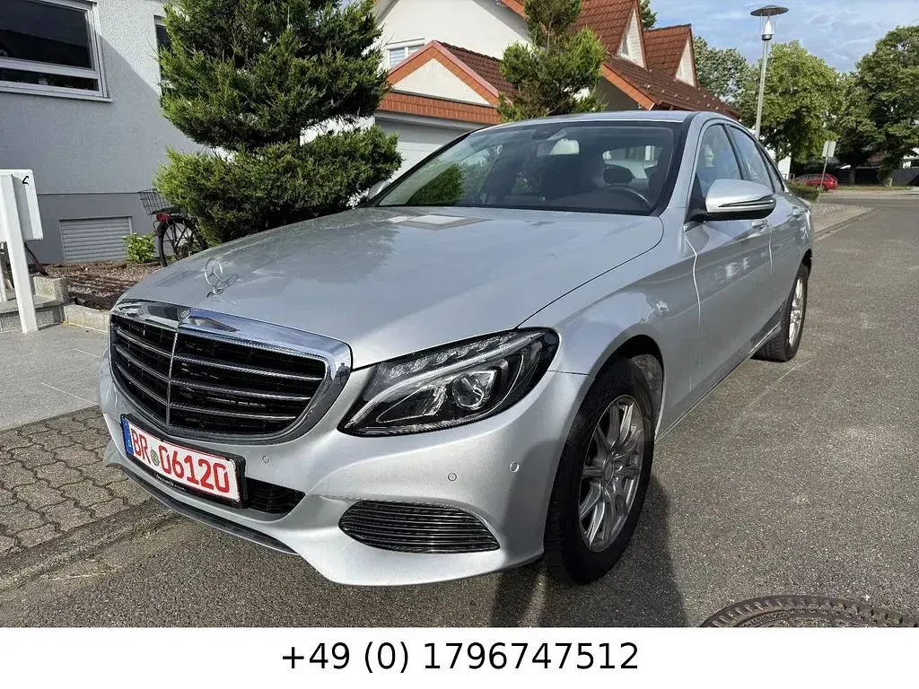 Gebraucht Mercedes C180 Exclusive 156 PS (114 kW) 2015 Silber Limousine