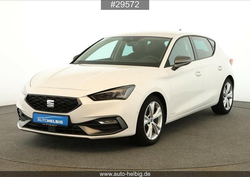 Weiß Gebraucht 2022 Seat Leon FR Limousine | 18.990 € (Superpreis) - Bild 1/4