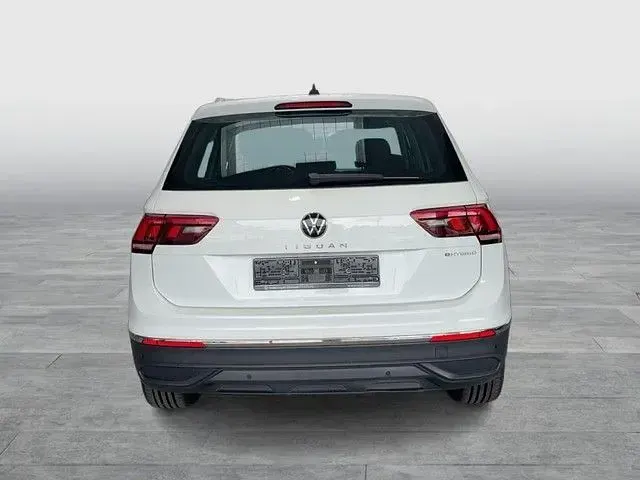 Gebraucht VW Tiguan Life 245 PS (180 kW) 2023 Weiß SUV
