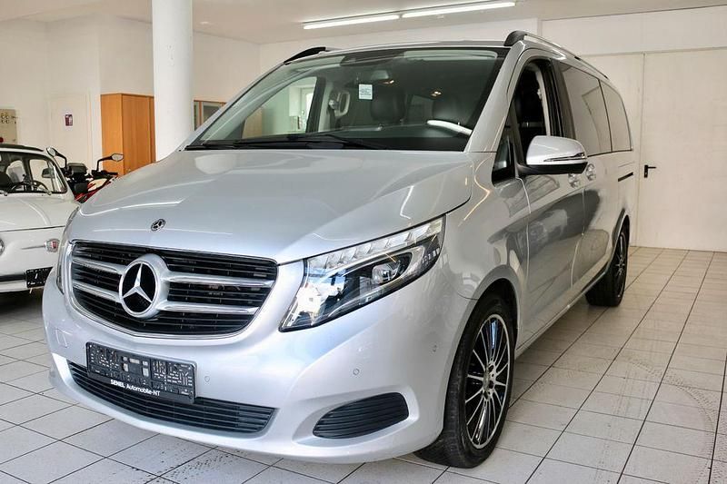 Gebraucht Mercedes V250 Edition 190 PS (139 kW) 2017 Silber Van / Kleinbus