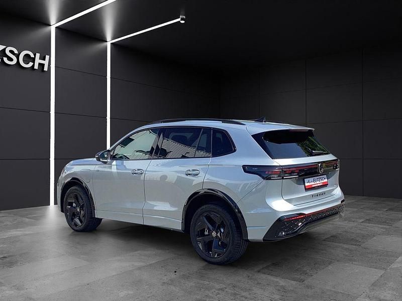 Gebraucht VW Tiguan Pro 272 PS (200 kW) 2025 Oyster silver metallic SUV