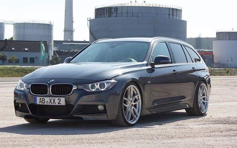 Grau Gebraucht 2014 BMW 320 M Sport Kombi | 10.000 € (Teuer) - Bild 1/4