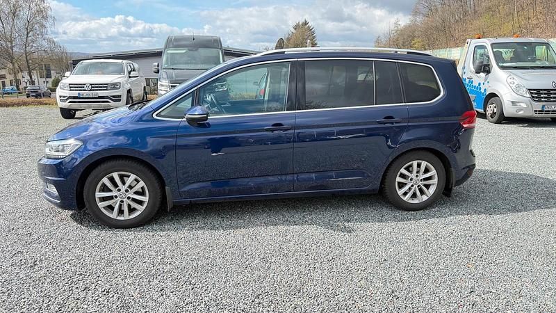 Gebraucht VW Touran Highline 150 PS (110 kW) 2015 Blau Van / Kleinbus