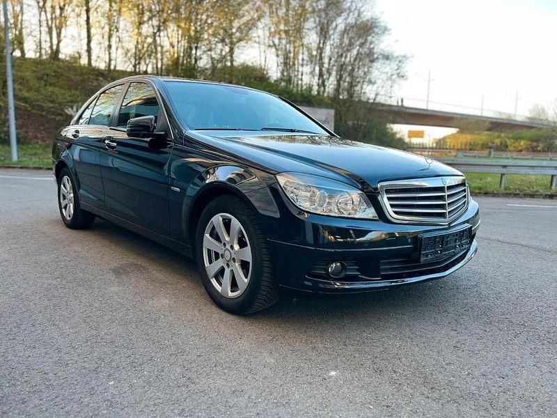 Second-hand Mercedes C180 Elegance 156 CP (114 kW) 2010 Negru Berlinǎ