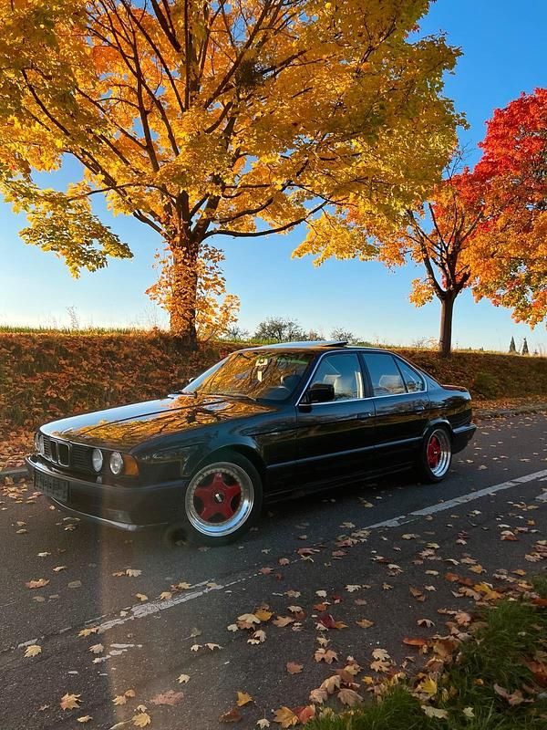 Schwarz Gebraucht 1988 BMW 535 M Sport Limousine | 6.500 € - Bild 1/4