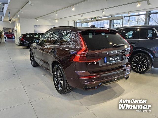Gebraucht Volvo XC60 Plus 250 PS (183 kW) 2025 Rot SUV
