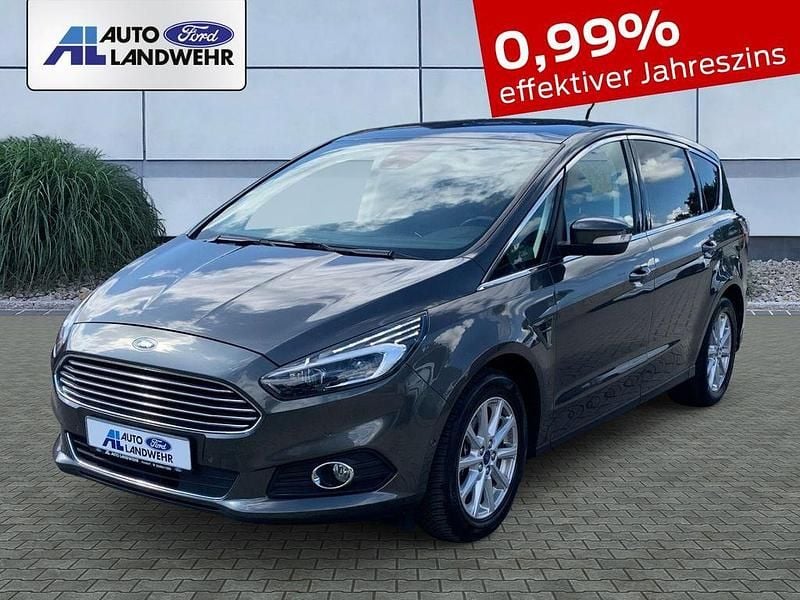 Gebraucht Ford S-MAX Titanium 190 PS (139 kW) 2019 Grau Van / Kleinbus