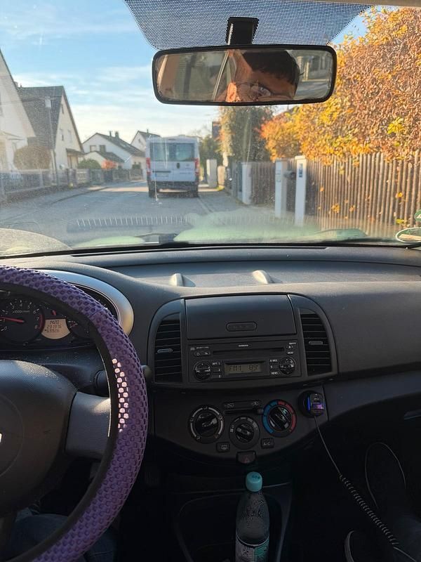 Grau Gebraucht 2009 Nissan Micra Limousine | 1.250 € - Bild 1/4