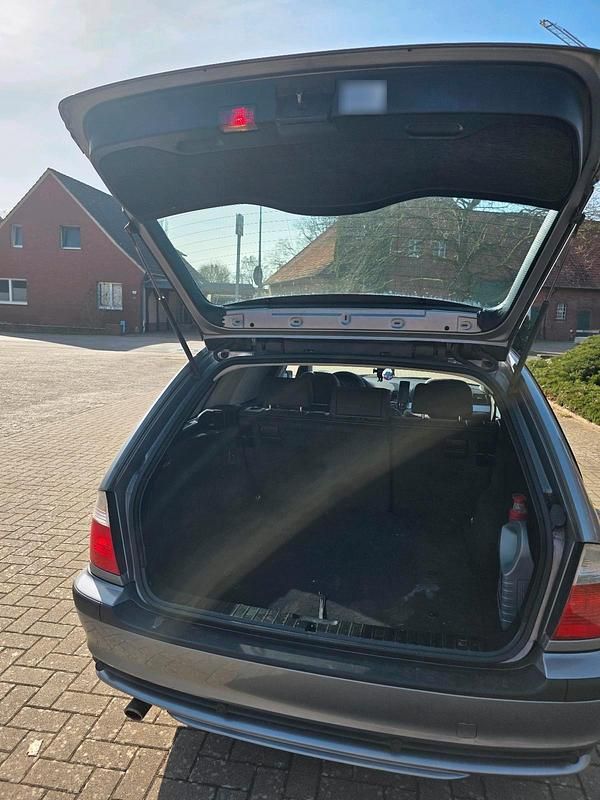 Gebraucht BMW 316 115 PS (84 kW) 2003 Silber Kombi