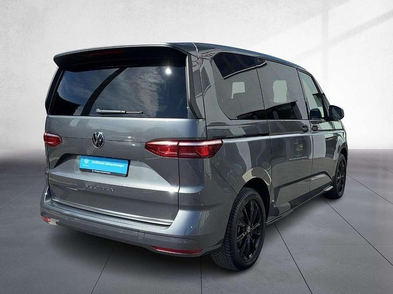 Second-hand VW Multivan Style 150 CP (110 kW) 2025 Gri Monovolum