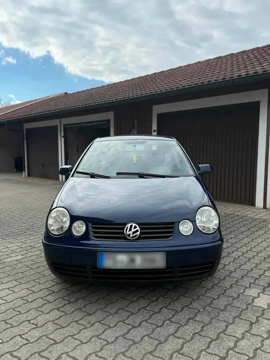 Gebraucht VW Polo 64 PS (47 kW) 2005 Blau Kleinwagen