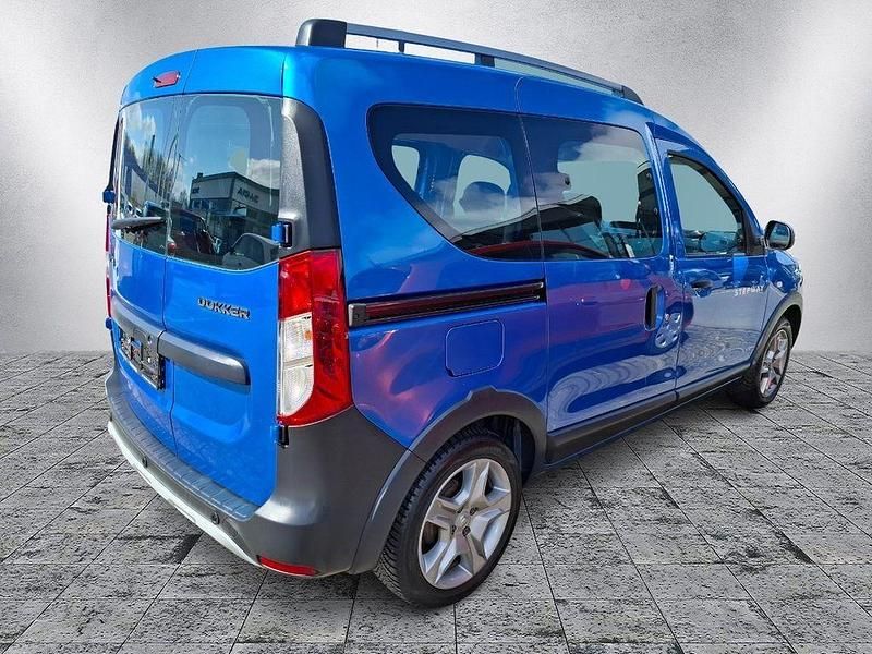 Gebraucht Dacia Dokker Stepway 131 PS (96 kW) 2020 Blau Van / Kleinbus