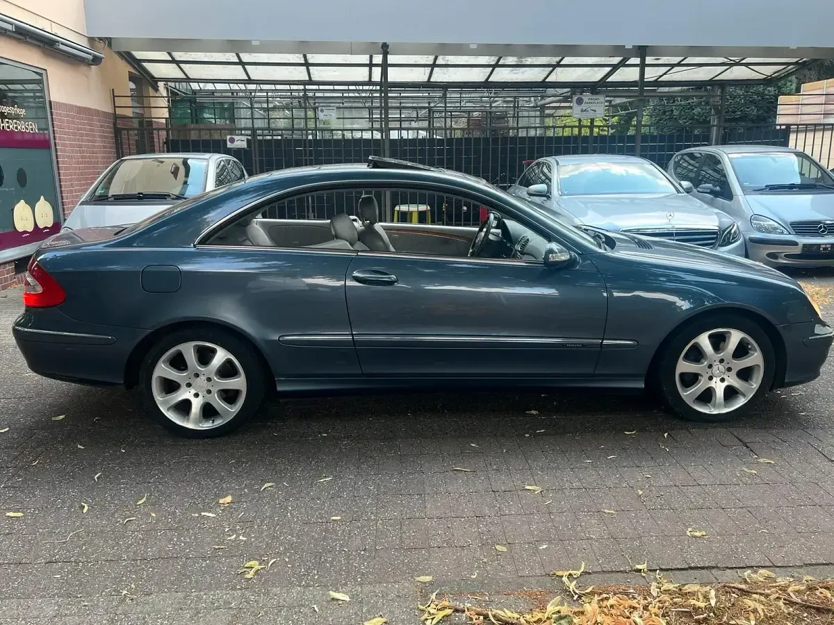 Gebraucht Mercedes CLK240 Elegance 170 PS (125 kW) 2003 Andere farben Coupé