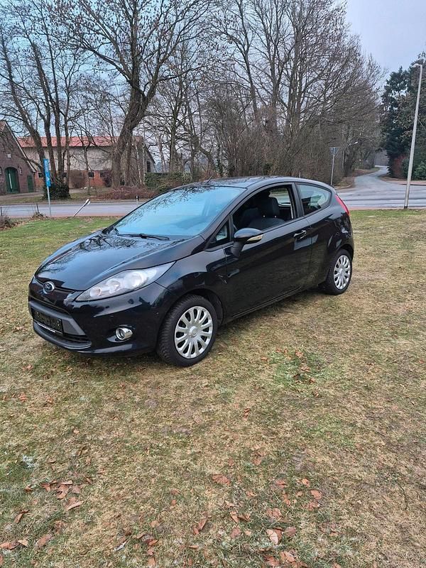 Gebraucht Ford Fiesta 60 PS (44 kW) 2011 Schwarz Kleinwagen