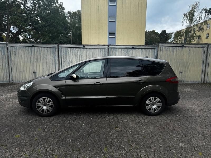 Second-hand Ford S-MAX S 163 CP (119 kW) 2011 Verde Monovolum
