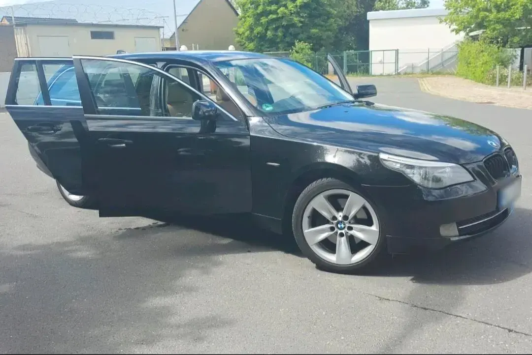 Gebraucht BMW 525 218 PS (160 kW) 2007 Kombi