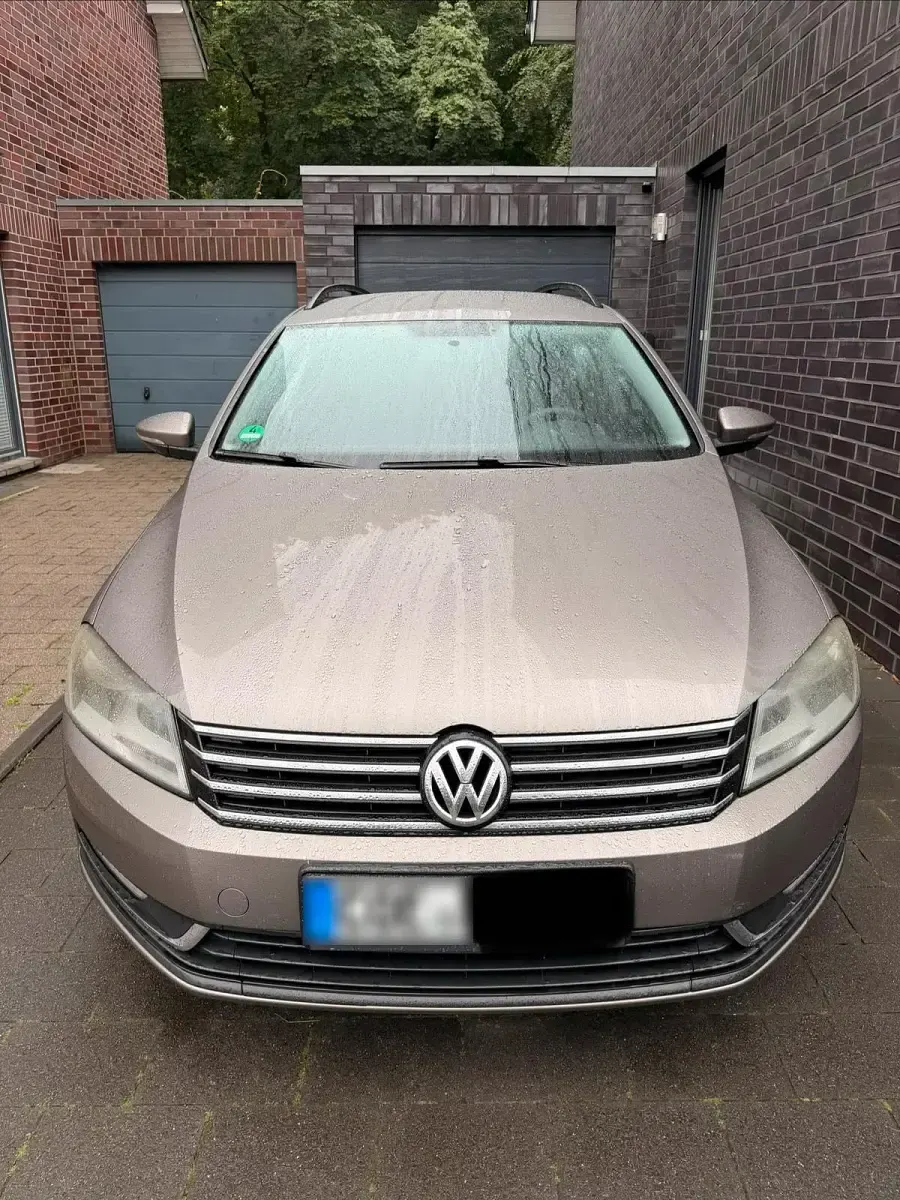 Gebraucht VW Passat 122 PS (89 kW) 2011 Braun Kombi