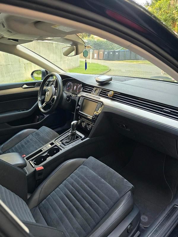 Gebraucht VW Passat Highline 239 PS (175 kW) 2015 Schwarz Kombi