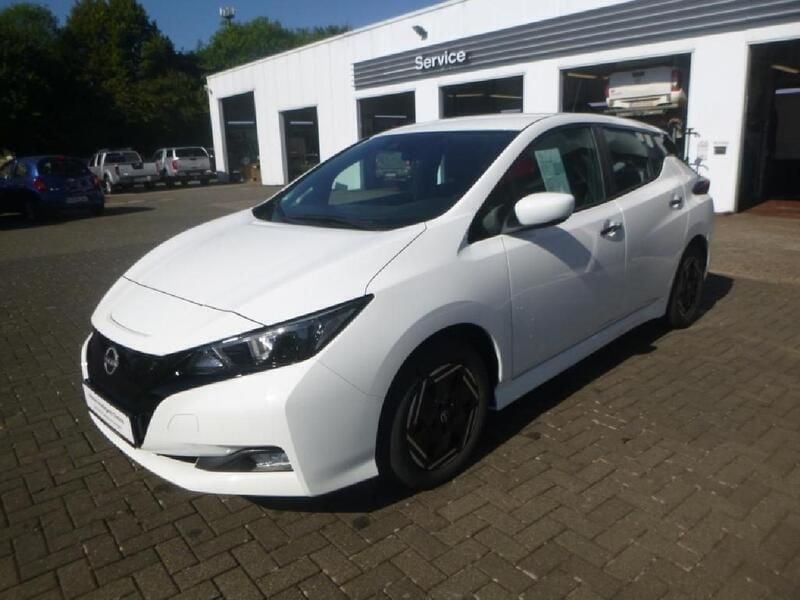 Gebraucht Nissan Leaf Acenta 110 kW (150 PS) 2022 Andere farbe Kleinwagen