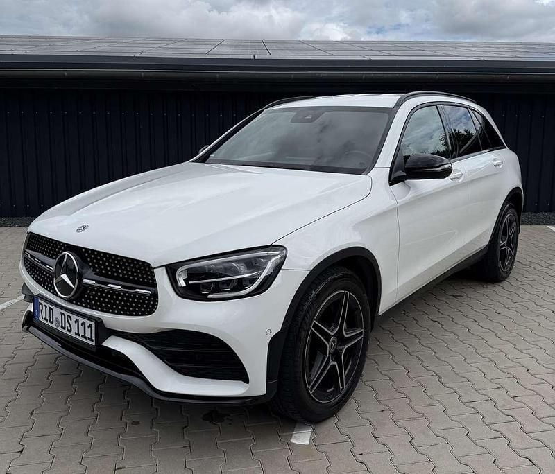 Weiß Gebraucht 2020 Mercedes GLC220 SUV | 37.500 € (Etwas zu teuer) - Bild 1/4