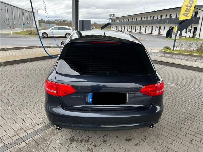 Gebraucht Audi A4 Ambiente 204 PS (150 kW) 2013 Blau Kombi