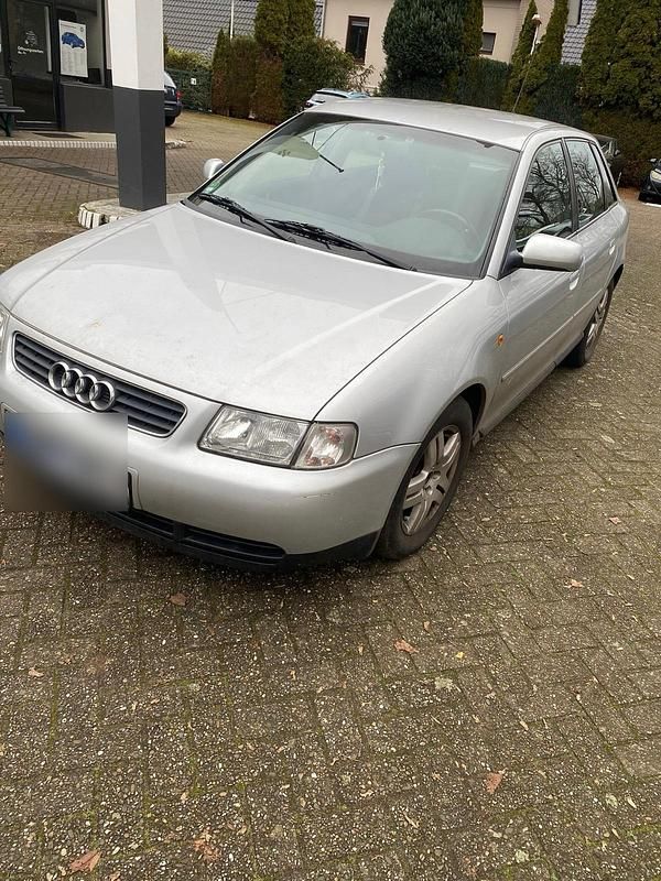 Second-hand Audi A3 102 CP (75 kW) 2000 Gri Hatchback
