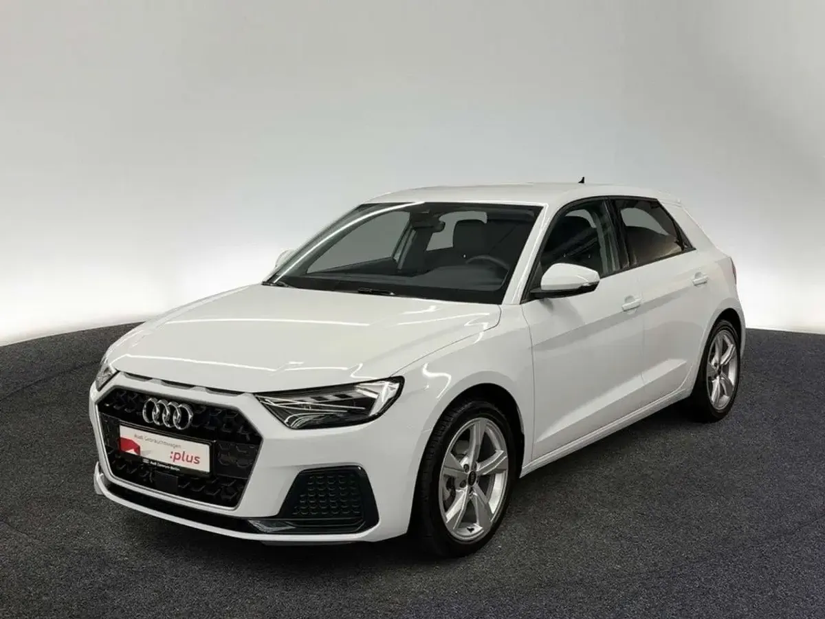 Gebraucht Audi A1 Advanced Plus 116 PS (85 kW) 2025 Gletscherweiß metallic SUV