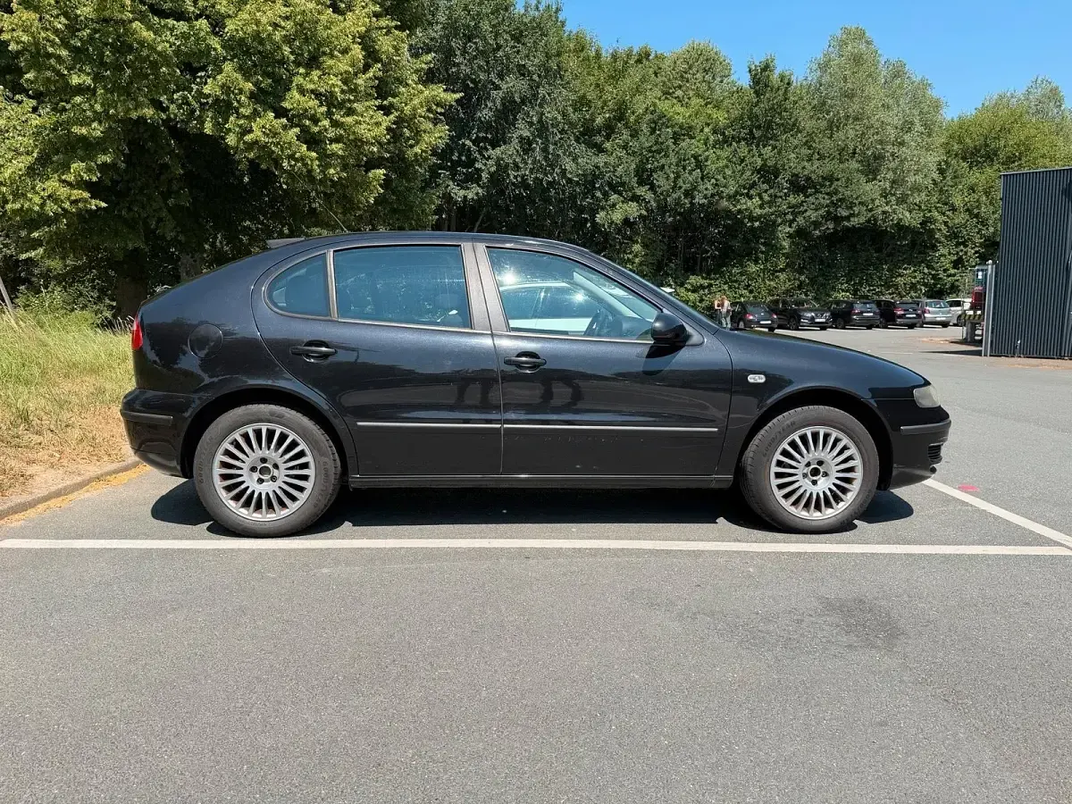 Gebraucht Seat Leon 105 PS (77 kW) 2004 Schwarz Kleinwagen