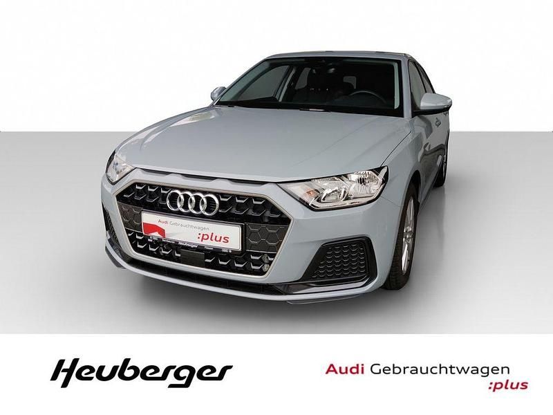 Pfeilgrau perleffekt Gebraucht 2024 Audi A1 Sportback Advanced Kleinwagen | 24.780 € (Fairer Preis) - Bild 1/4