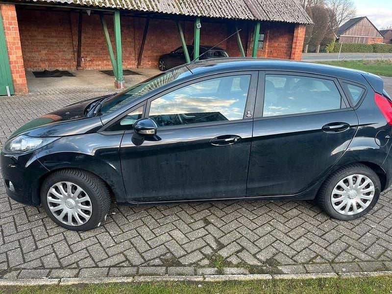 Gebraucht Ford Fiesta 82 PS (60 kW) 2012 Schwarz Kleinwagen