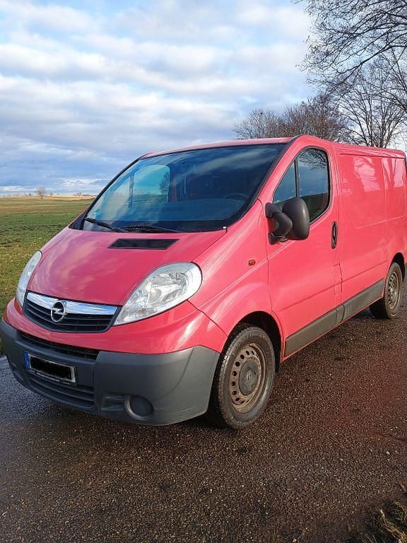 Gebraucht Opel Vivaro 114 PS (83 kW) 2008 Rot Van / Kleinbus