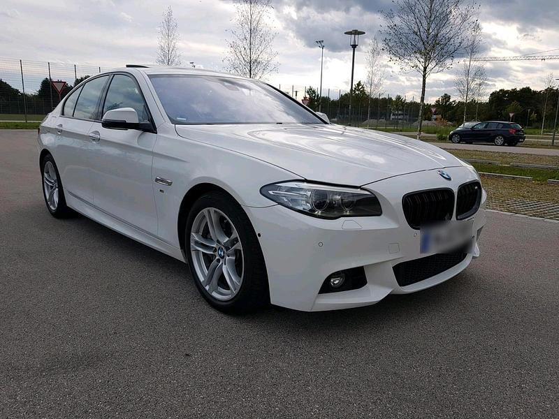 Gebraucht BMW 525 M Sport 218 PS (160 kW) 2015 Weiß Limousine