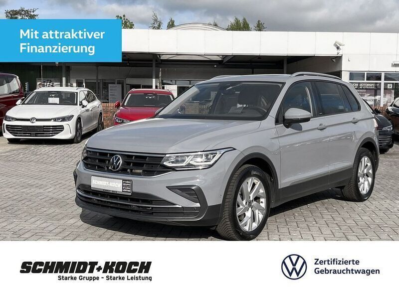 Grau Gebraucht 2021 VW Tiguan United SUV | 29.980 € (Etwas zu teuer) - Bild 1/4