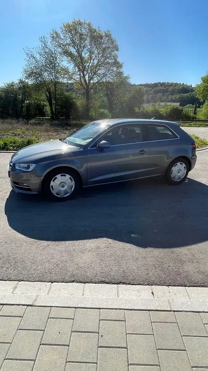 Gebraucht Audi A3 S-Line 150 PS (110 kW) 2014 Grau Limousine