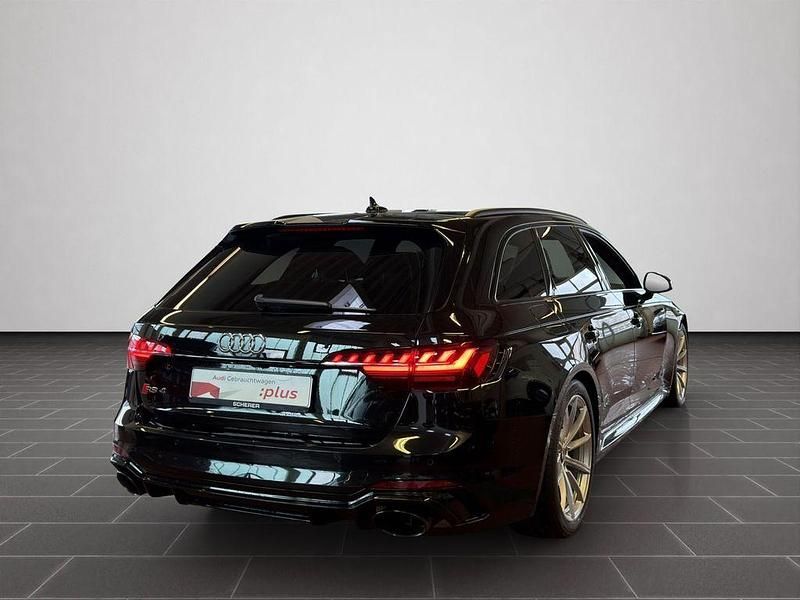 Gebraucht Audi RS4 Ambiente 450 PS (330 kW) 2023 Mythosschwarz metallic (metallic) Kombi