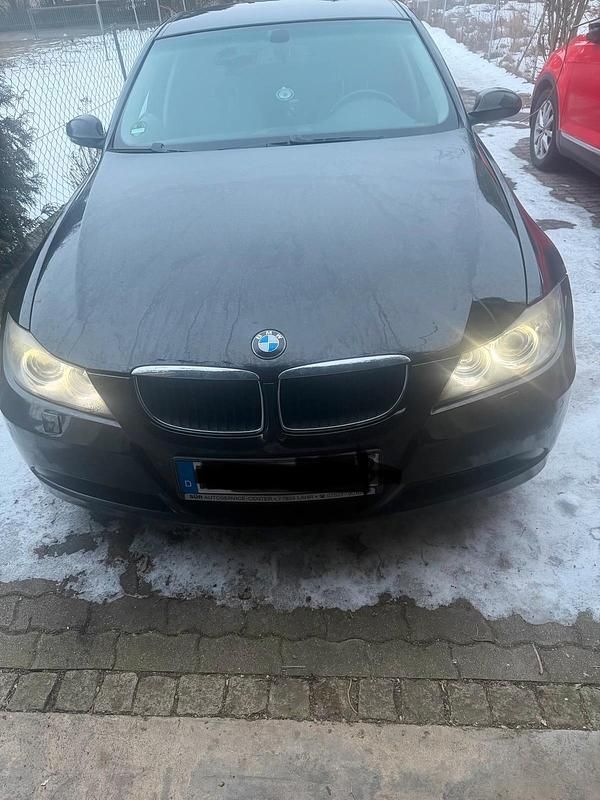 Gebraucht BMW 320 170 PS (125 kW) 2008 Schwarz Kombi