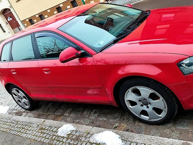 Gebraucht Audi A3 Ambiente 160 PS (117 kW) 2008 Rot Limousine