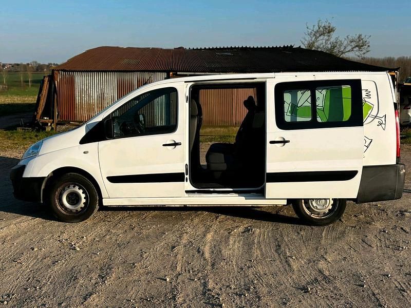 Gebraucht Citroën Jumpy 128 PS (94 kW) 2016 Weiß Van / Kleinbus