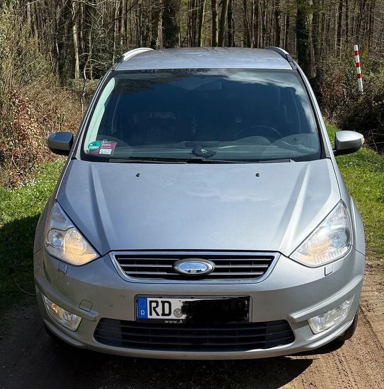 Gebraucht Ford Galaxy Trend 140 PS (102 kW) 2011 Silber Van / Kleinbus