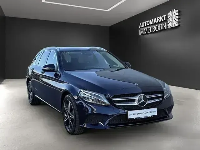 Gebraucht Mercedes C300e 306 PS (225 kW) 2020 Blau Kombi