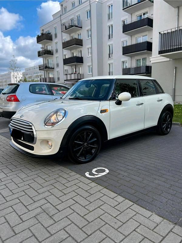 Weiß Gebraucht 2015 Mini Cooper D Kleinwagen | 7.500 € - Bild 1/4