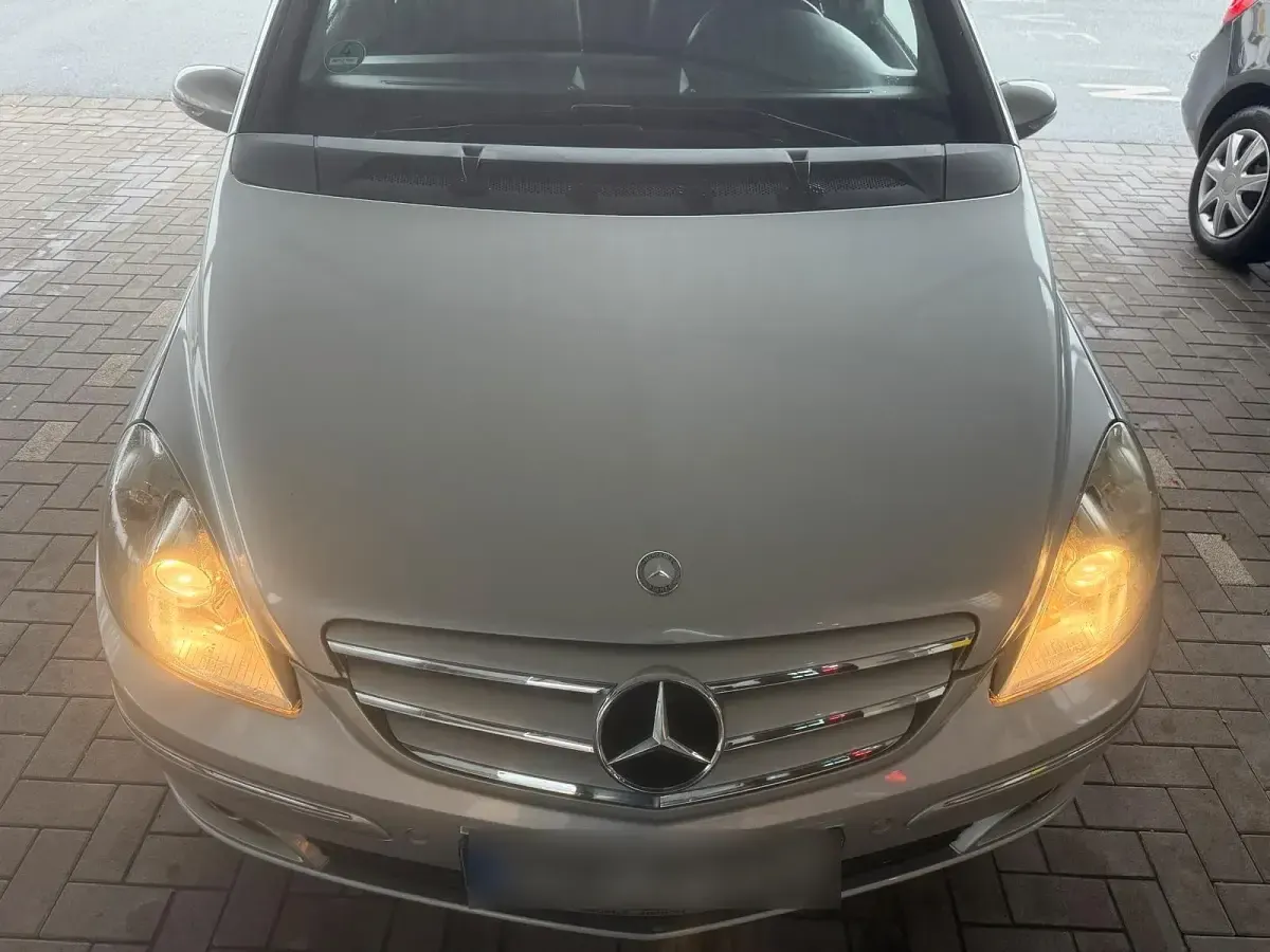 Gebraucht Mercedes B200 140 PS (102 kW) 2007 Silber Van / Kleinbus
