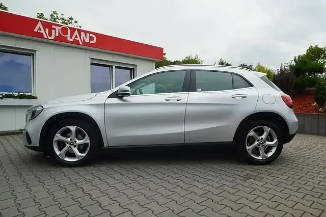 Gebraucht Mercedes GLA180 Style 122 PS (89 kW) 2019 Silber SUV