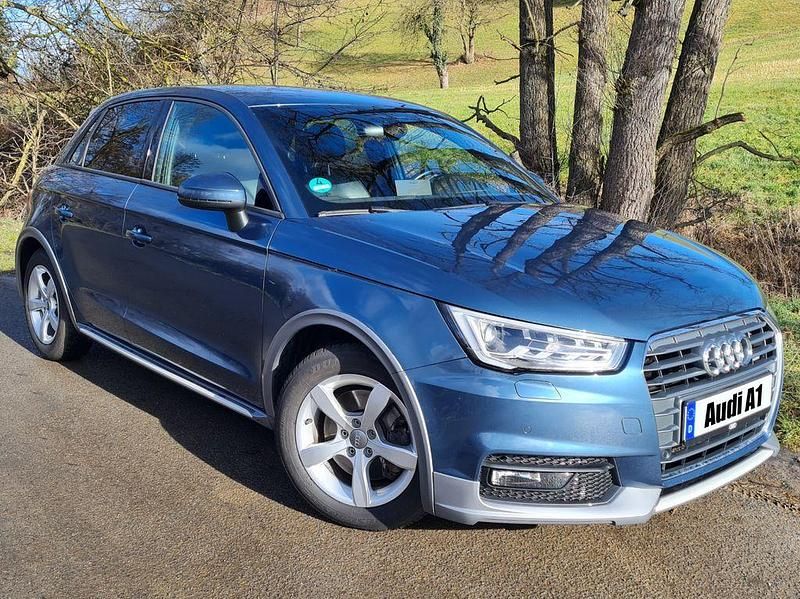Gebraucht Audi A1 Sportback Ambiente 150 PS (110 kW) 2017 Blau Kleinwagen