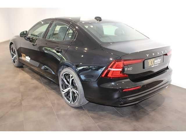 Gebraucht Volvo S60 145 PS (106 kW) 2023 Limousine